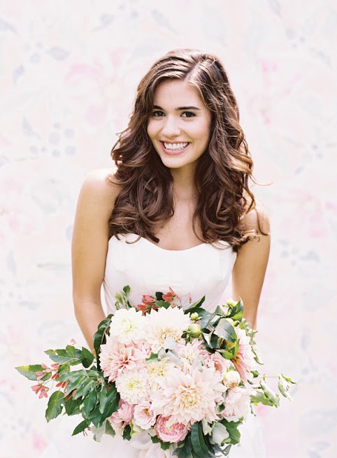 Loose Waves Wedding Hairdo Loose Waves Wedding Hairdo