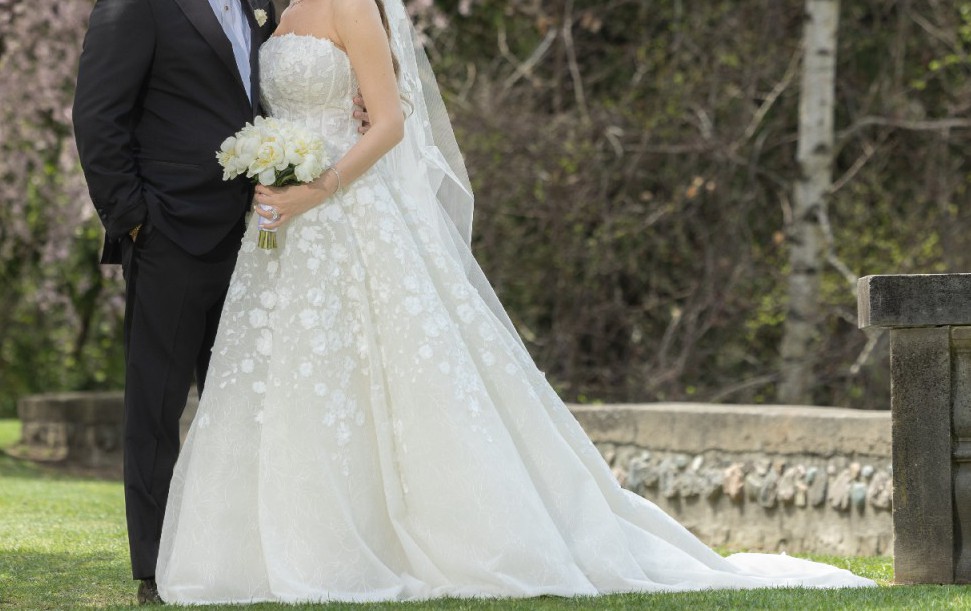 Mira Zwillinger, Jolli gown/Custom made Wedding Dress Save 46