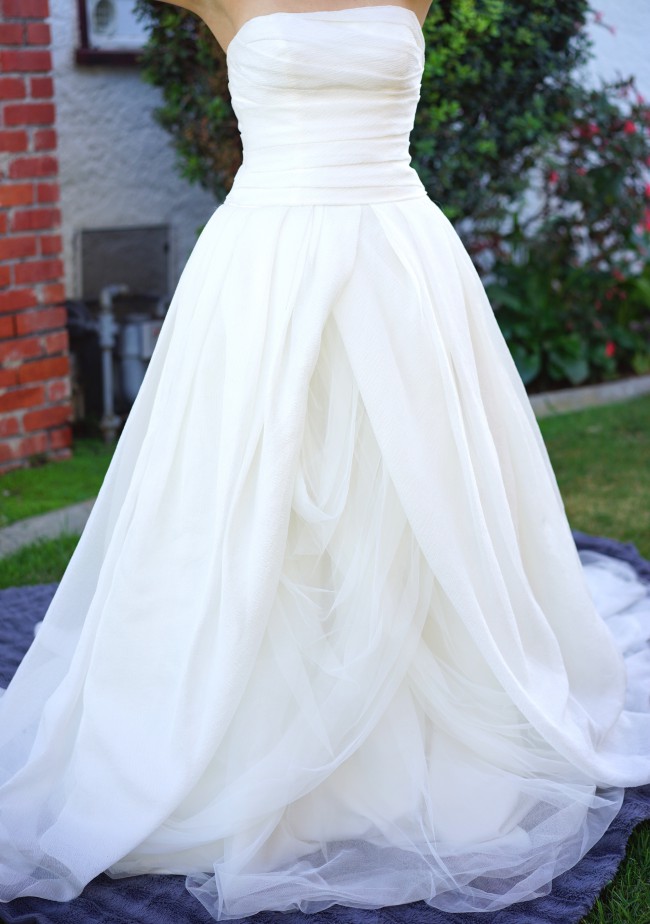 Vera Wang Textured Organza Wedding Ball Gown Used Wedding Dress Save 70 ...