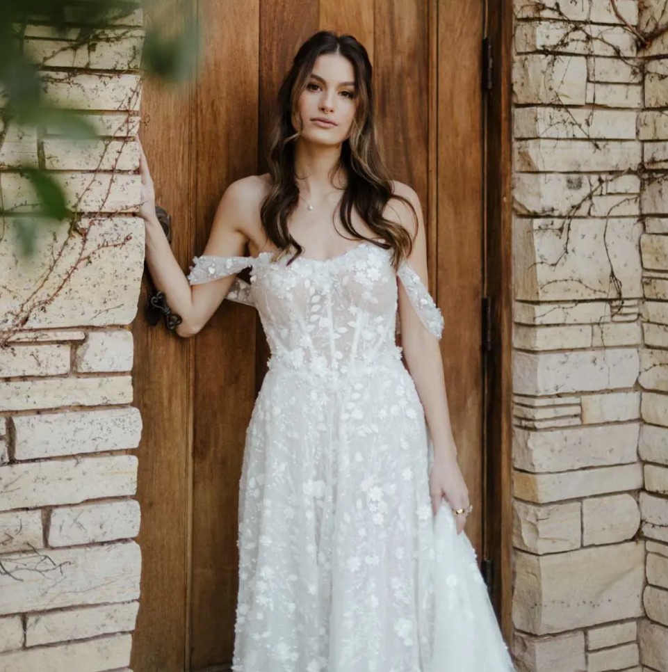 Martina Liana, 1598 New Wedding Dress Stillwhite - Main Image