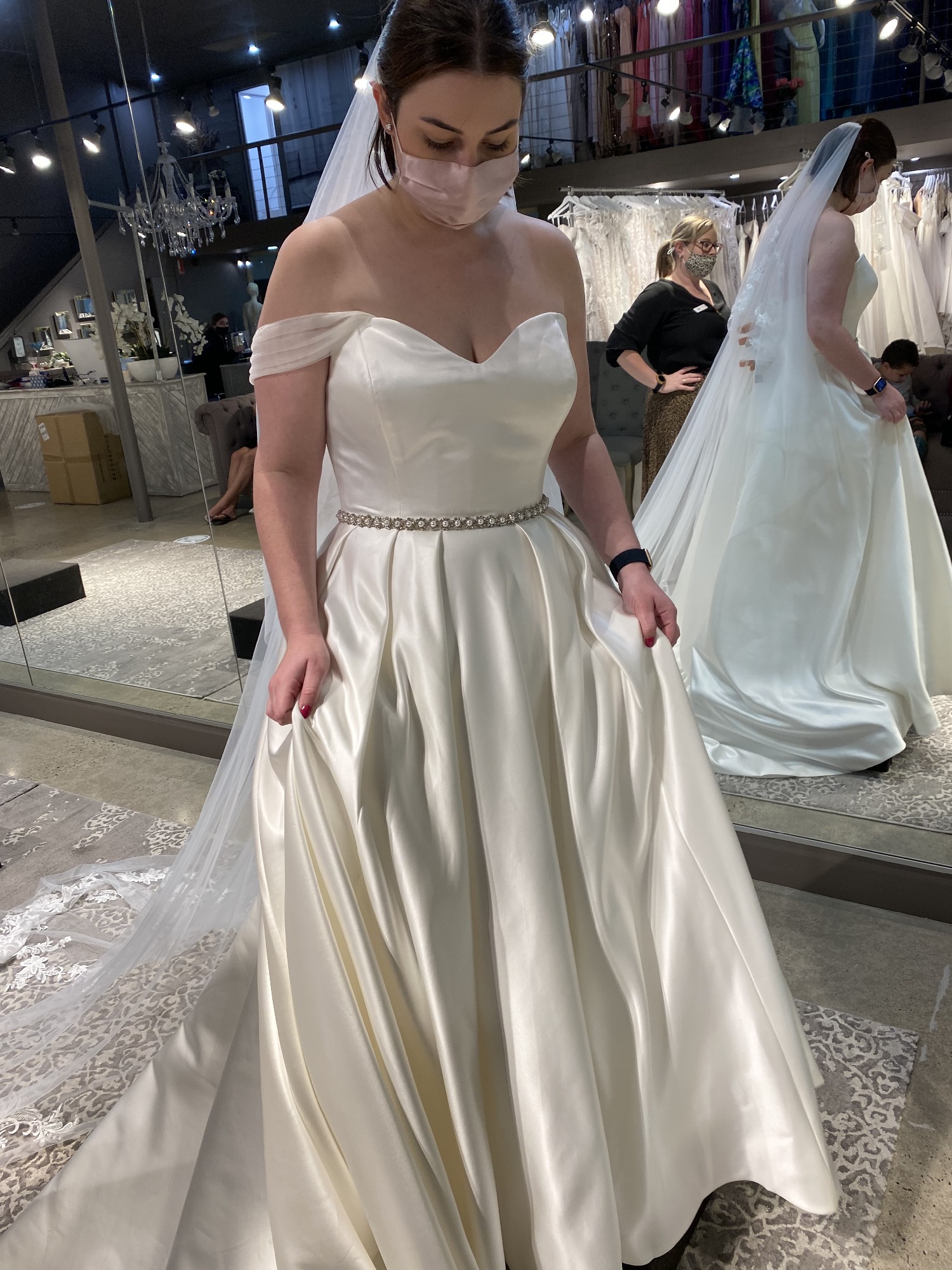 Mia Solano, Pearce New Wedding Dress Save 53% - Stillwhite