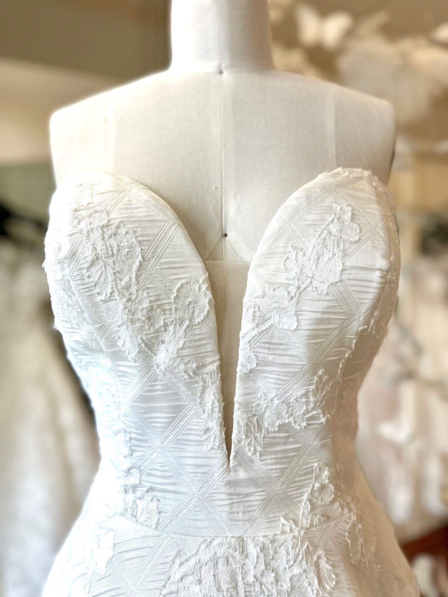 Eddy K, Girona/ Style# DR2521 New Wedding Dress Save 67% - Stillwhite