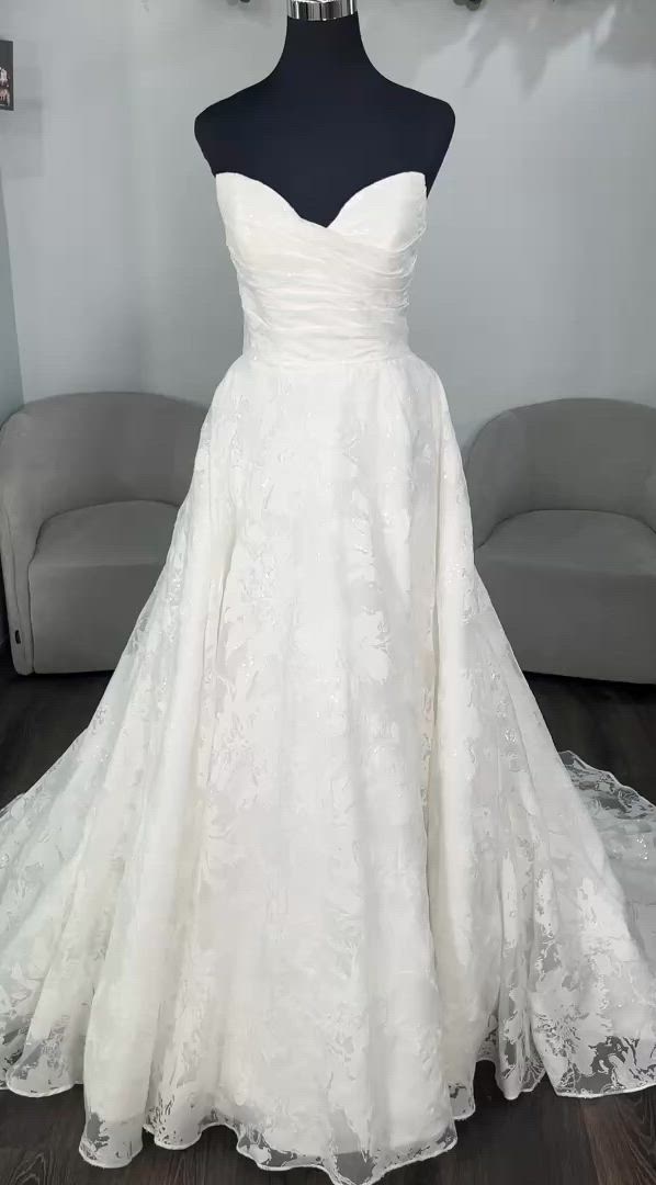Maggie Sottero, Landri