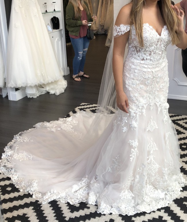 Essense of Australia D2642 New Wedding Dress Save 15% - Stillwhite