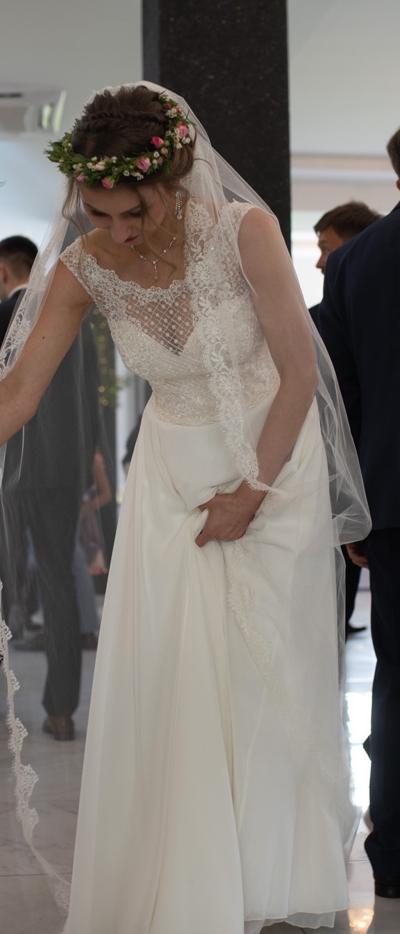 Agnes Fashion Group Custom Made Preowned Wedding Dress Save 65