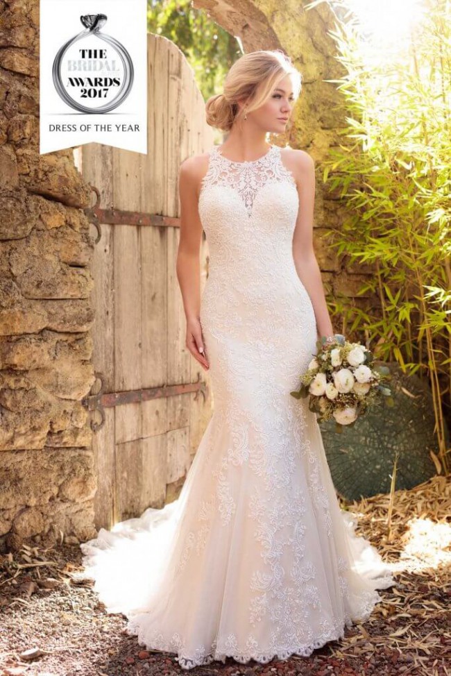 Essense of Australia D2174 Preowned Wedding Dress Save 50