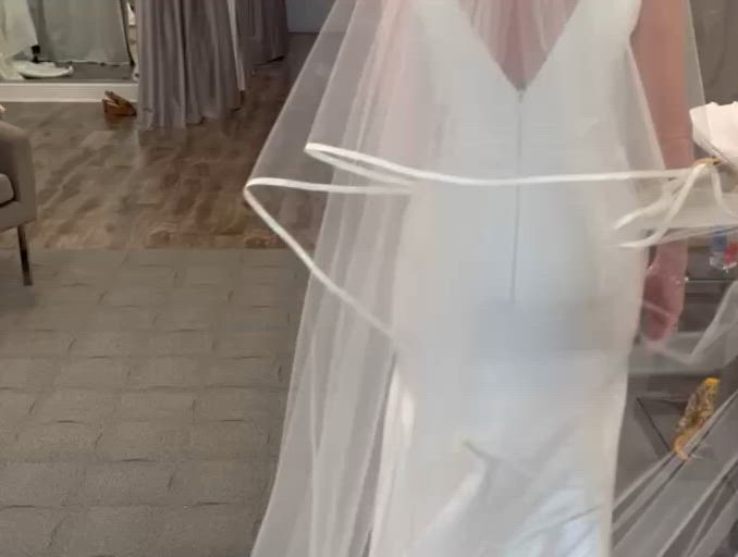 Monique Lhuillier, Bliss BL23107