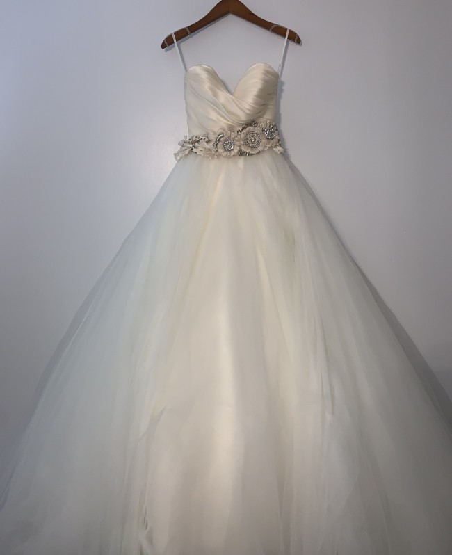 Lazaro Lz 3108 Used Wedding Dress Save 79% - Stillwhite