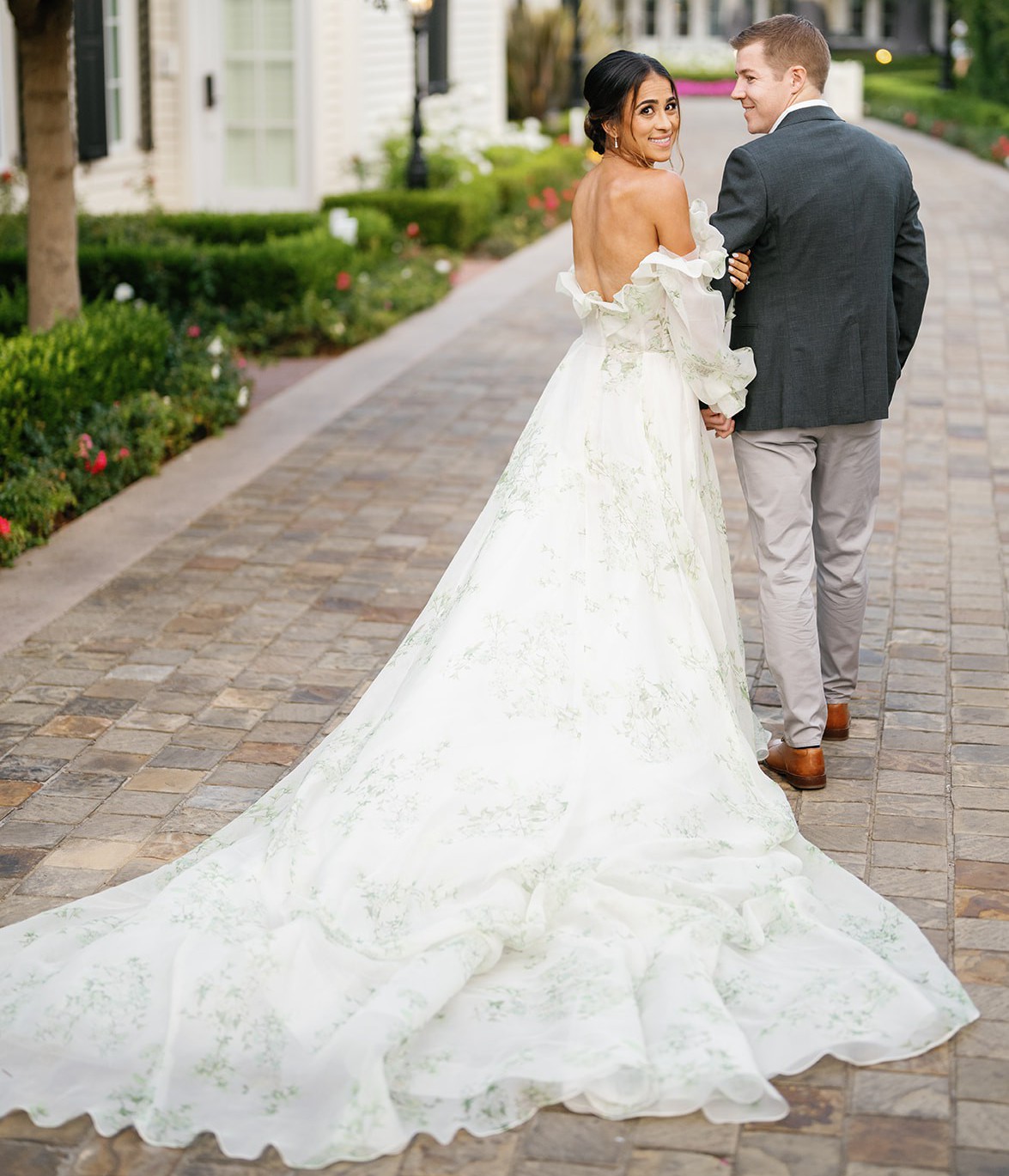 Monique Lhuillier, Bloom Wedding Dress Save 38% - Stillwhite