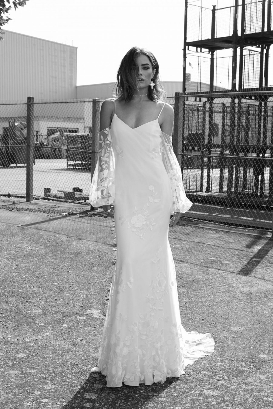 27 Modern Rock 'n' Roll Chic Wedding Dresses – Stillwhite Blog