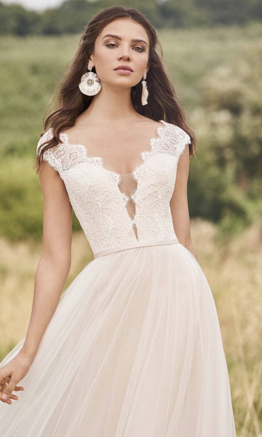 Lillian West 66139 Sample Wedding Dress Save 44% - Stillwhite