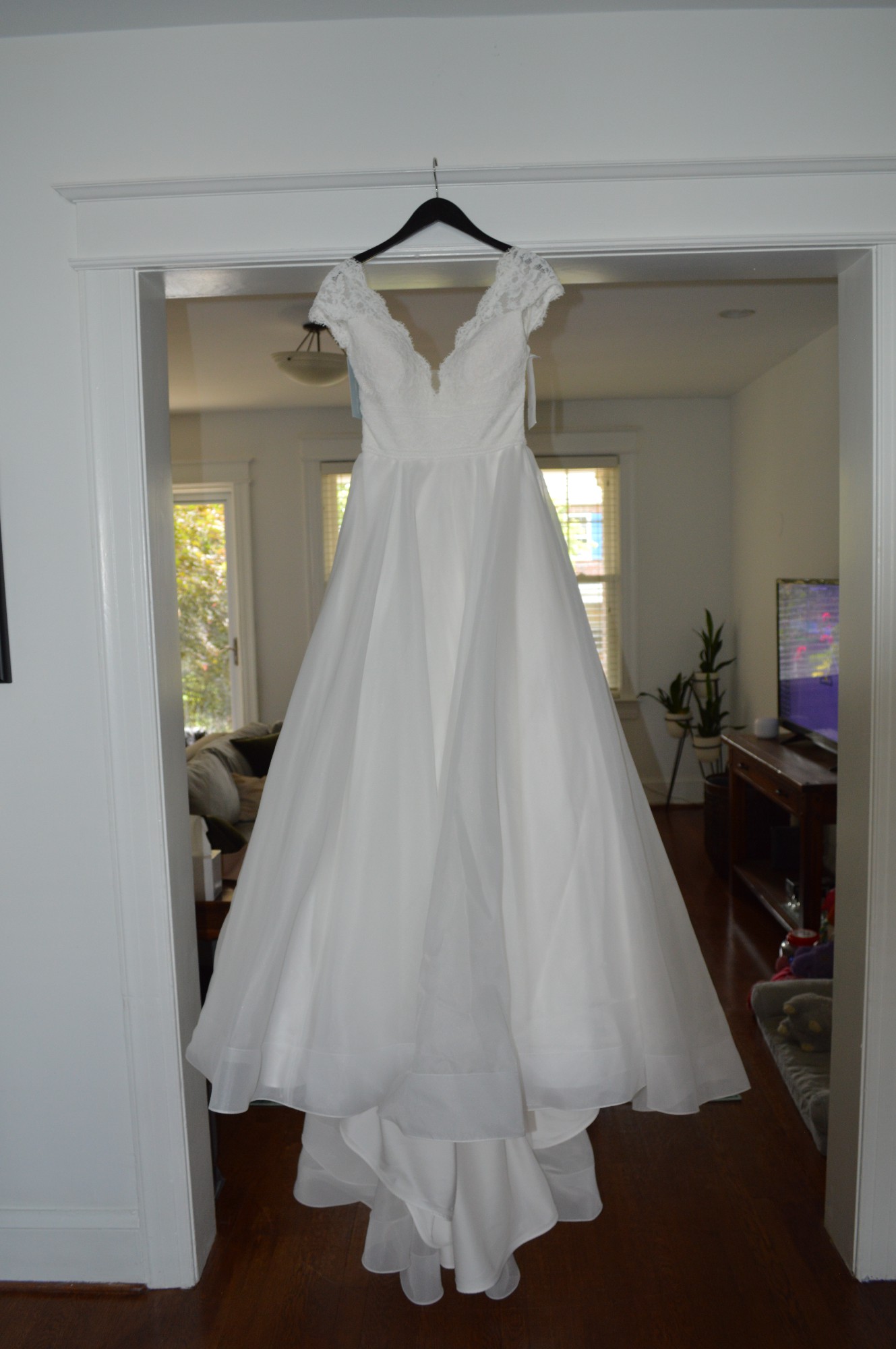 Paloma Blanca #4904 New Wedding Dress Save 72% - Stillwhite