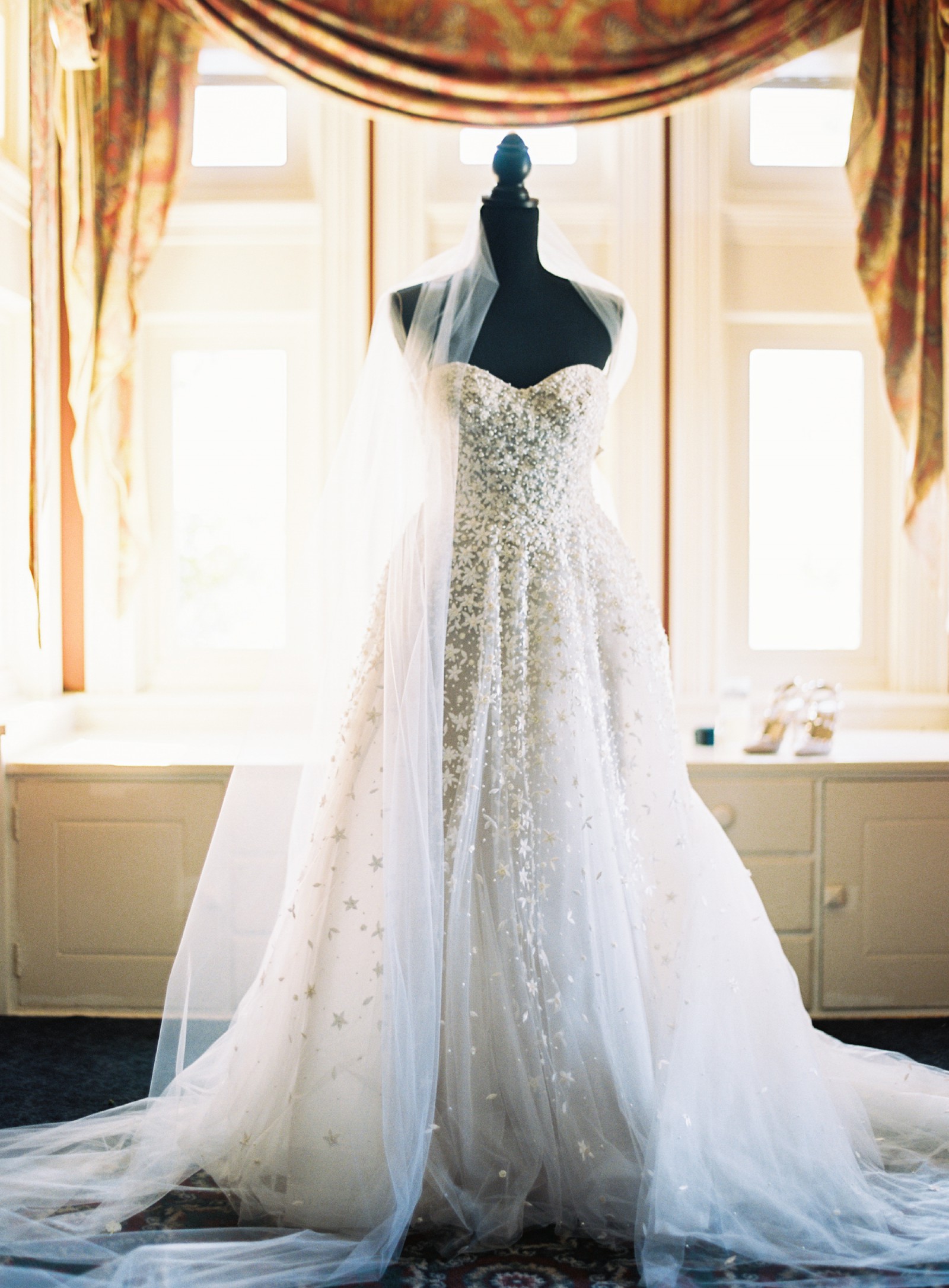 Reem Acra Tres Jolie Sample Wedding Dress Save 61% - Stillwhite