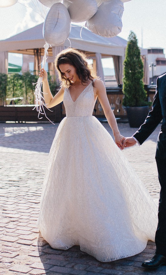 lazaro bridal 3662