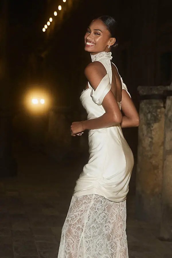 De La Vali, BELLEZA MAXI DRESS IN IVORY SILK SATIN AND LACE (N New Wedding  Dress Save 20% - Stillwhite