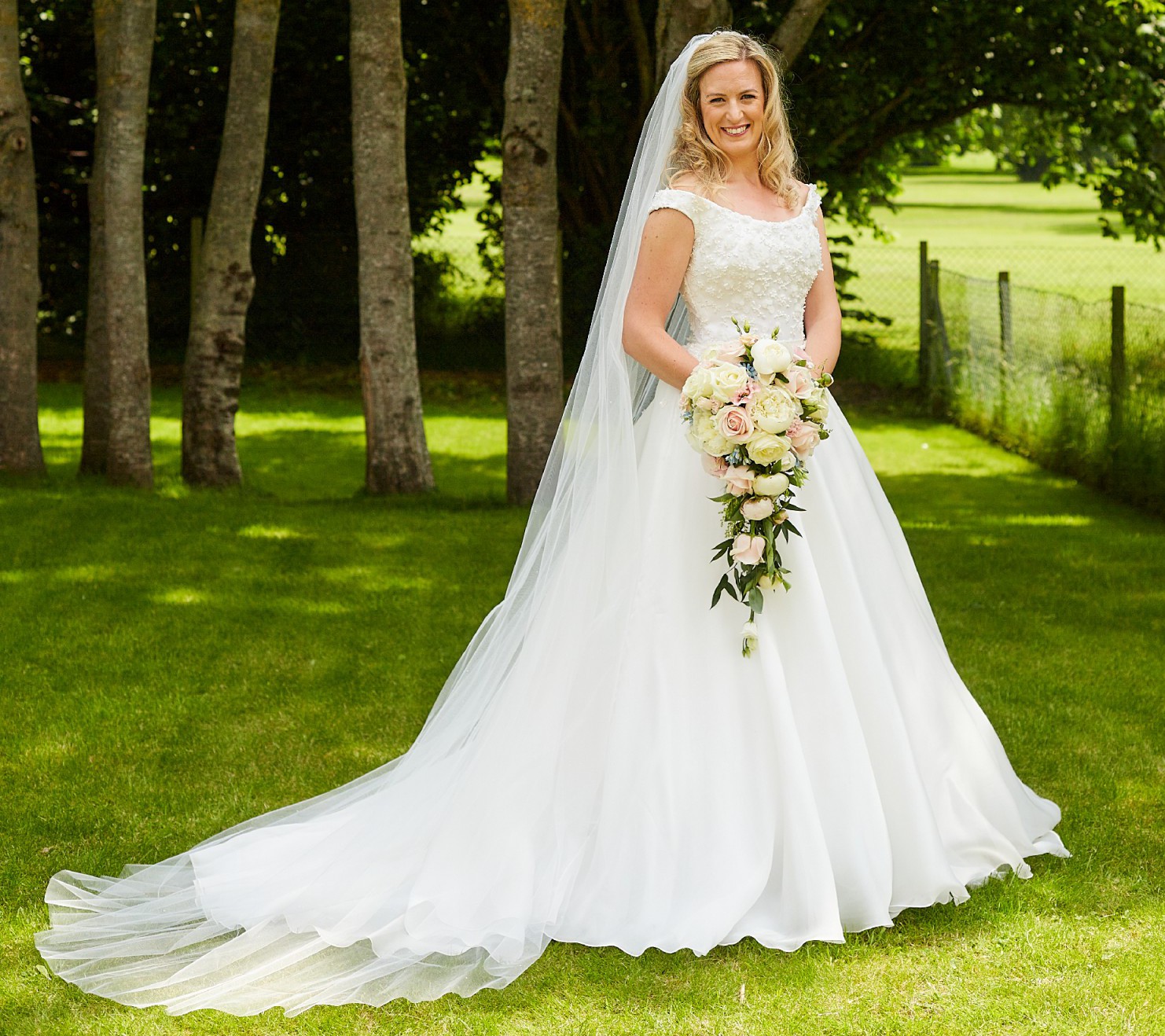 Suzanne Neville Floriana Wedding Dress Save 63 Stillwhite