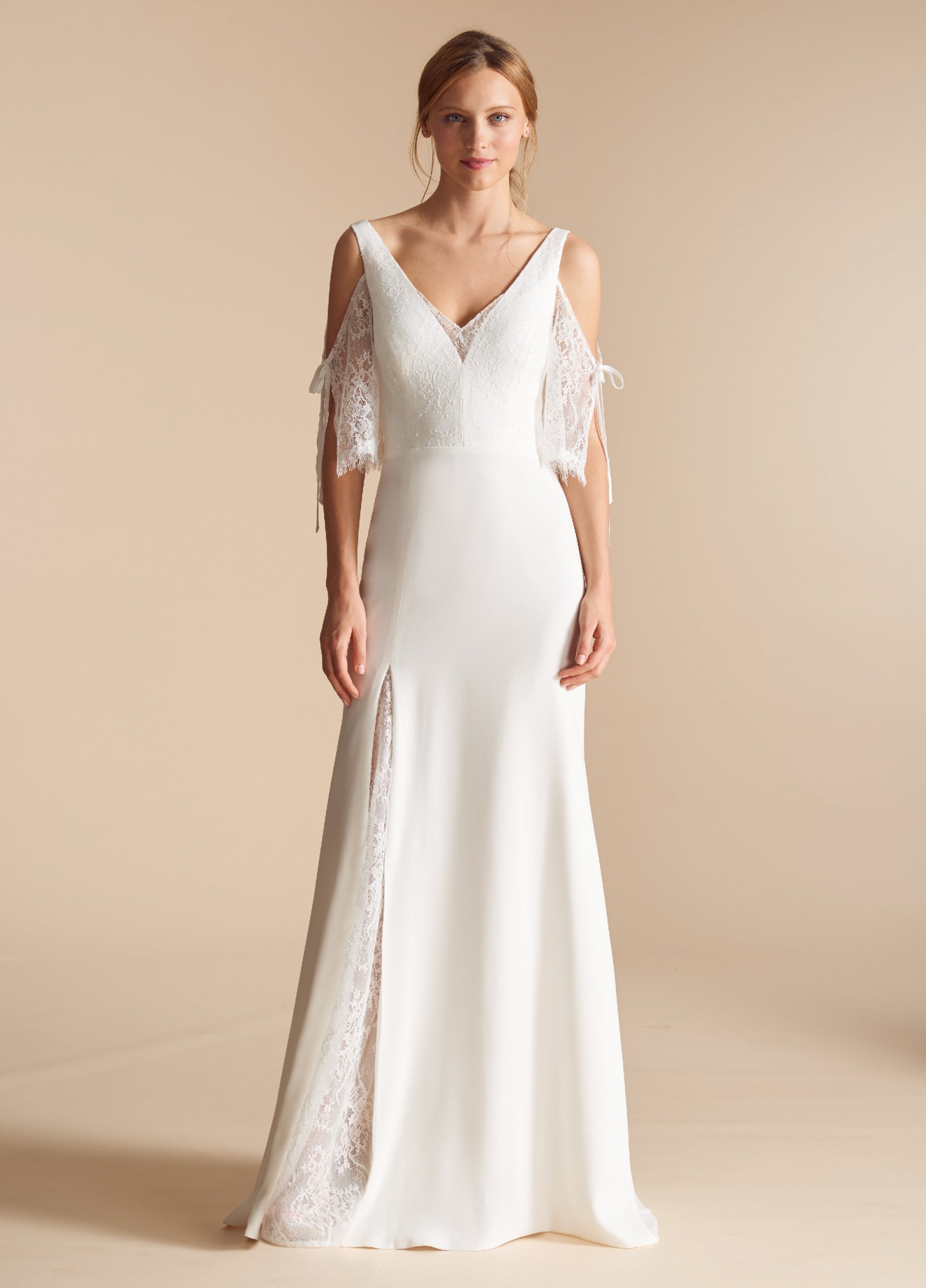 Ti Adora 7807 Jules Sample Wedding Dress on Sale 56% Off – Stillwhite