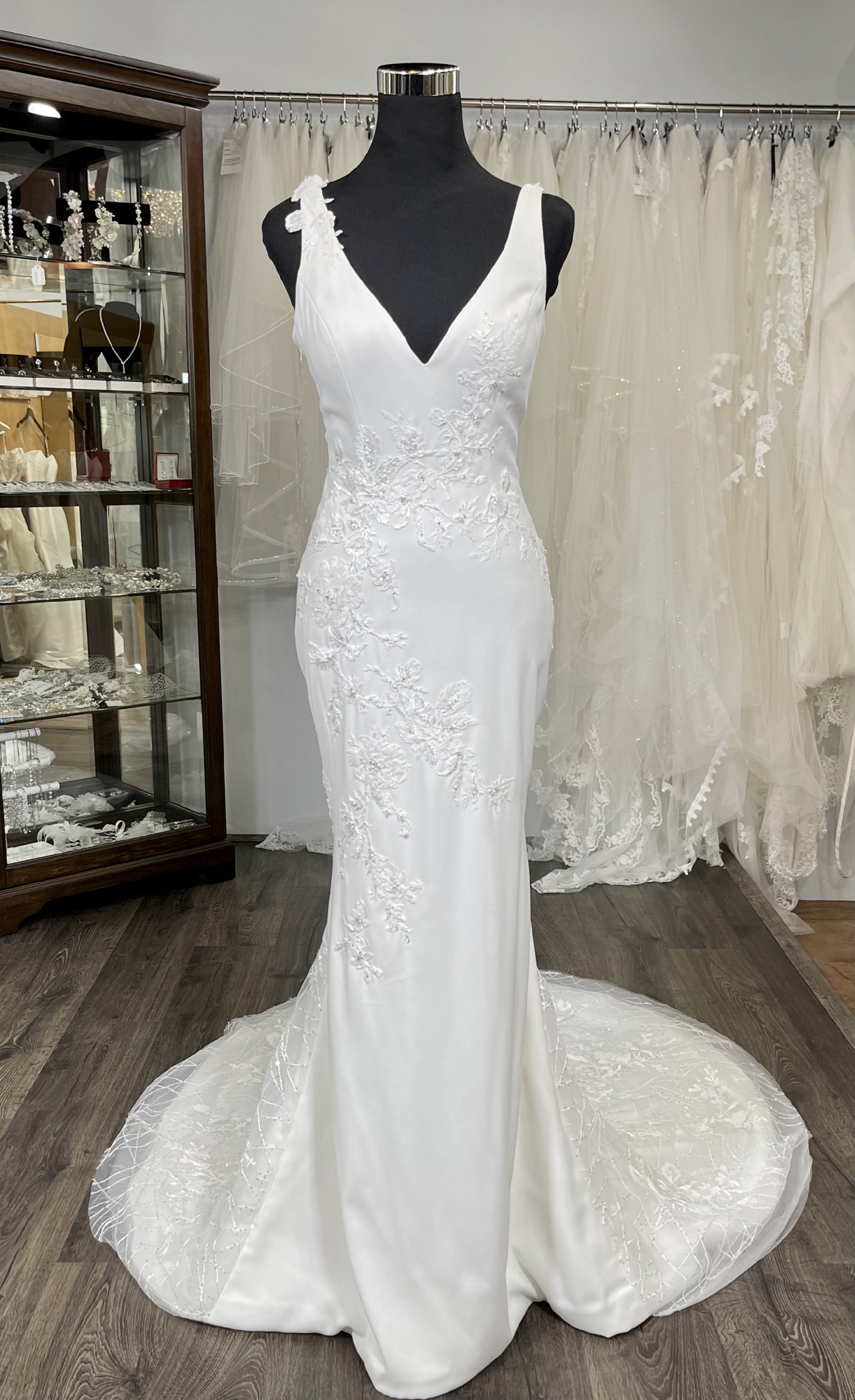 Evelyn Bridal ISLA Sample Wedding Dress Save 79% - Stillwhite