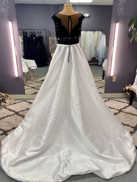 Carrafina Bridal 4232 Sample Wedding Dress Save 63% - Stillwhite