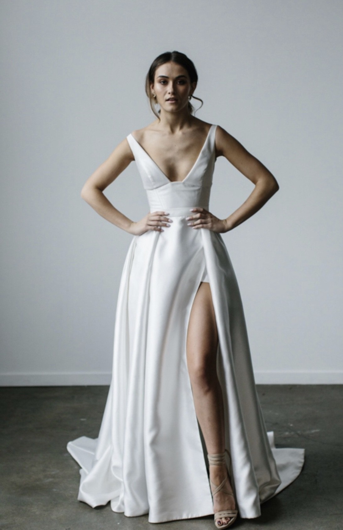 Karen Willis Holmes Taryn/Camille Used Wedding Dress Save 37% - Stillwhite