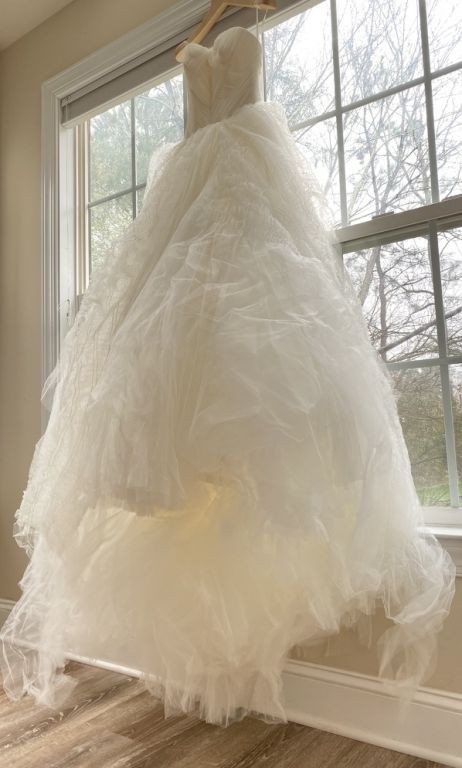 Vera Wang Octavia New Wedding Dress Save 41% - Stillwhite