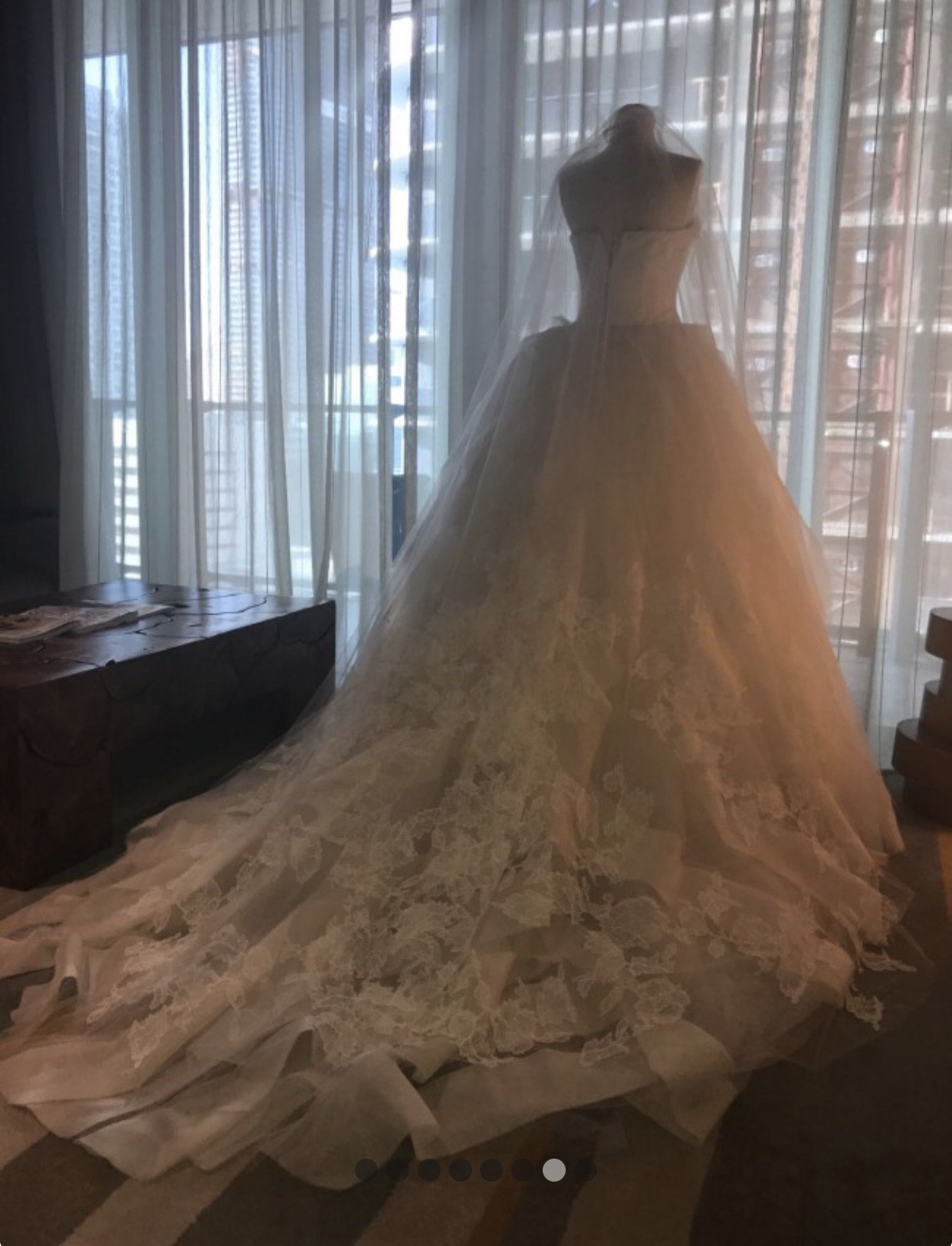 Vera Wang LIESEL Used Wedding Dress Save 74% - Stillwhite