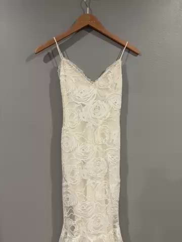 Grace Loves Lace, Clo