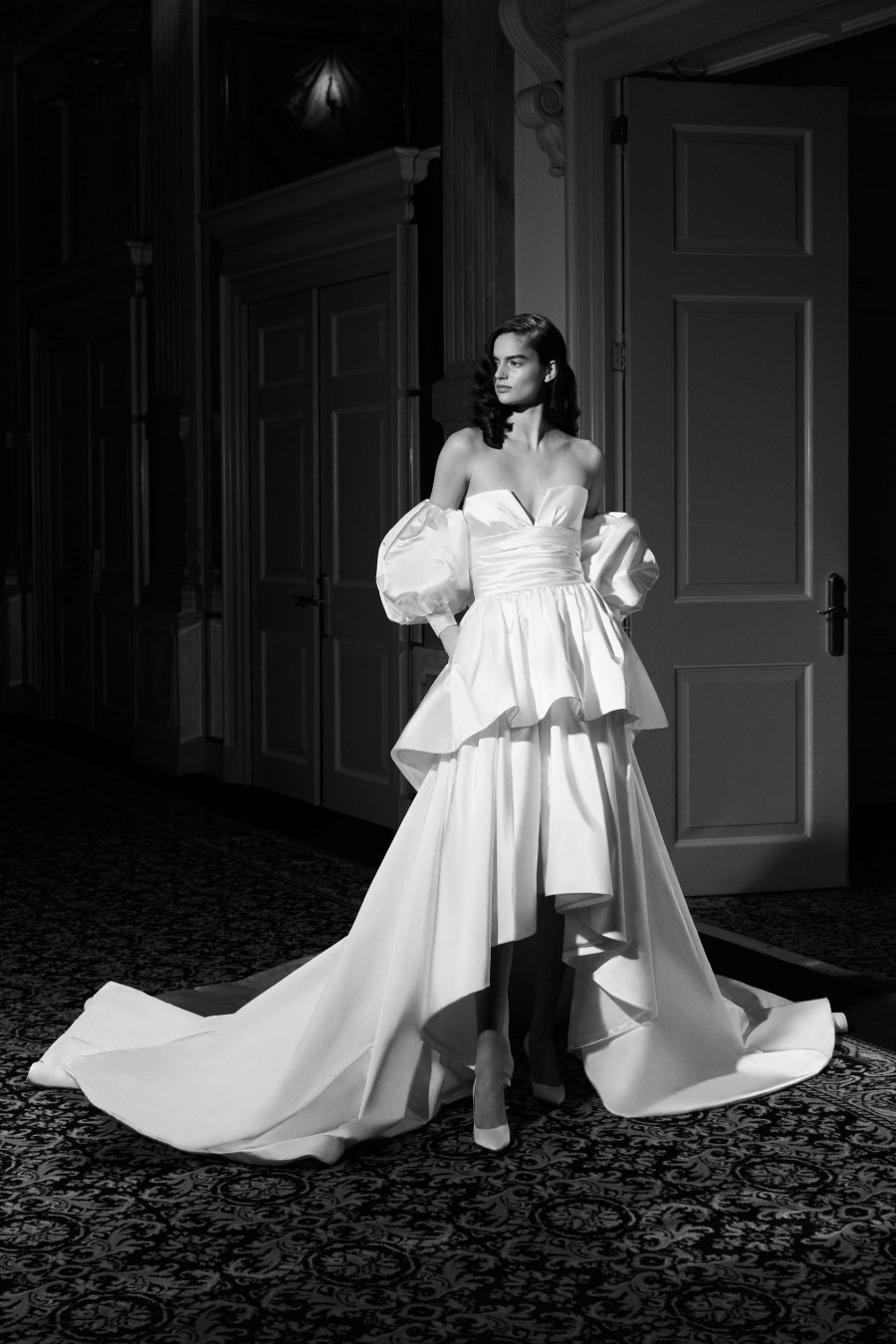 16 Unique & Modern Bridal Looks – Stillwhite Blog