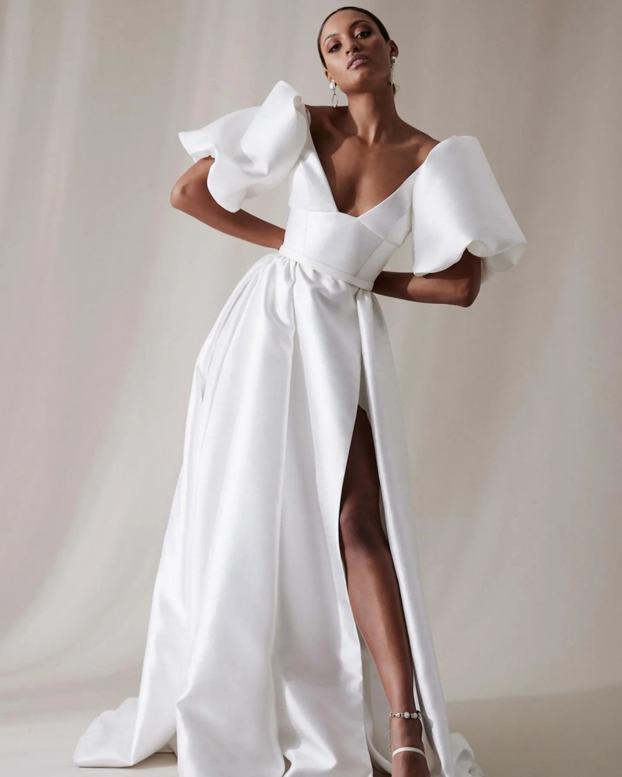 15 Flirty High Slit Wedding Dresses – Stillwhite Blog