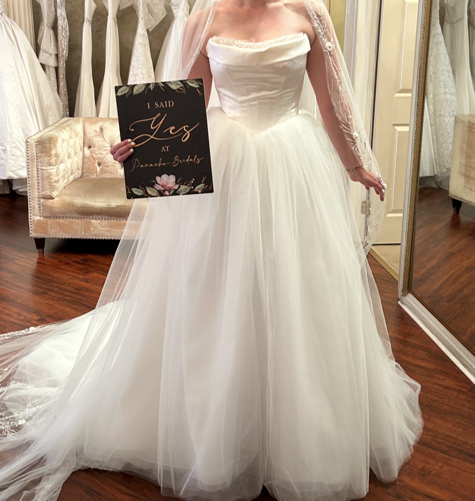 j*2様 CASABLANCA Casablanca Bridal, Style 2567 Hepburn Wedding Dress Save 41