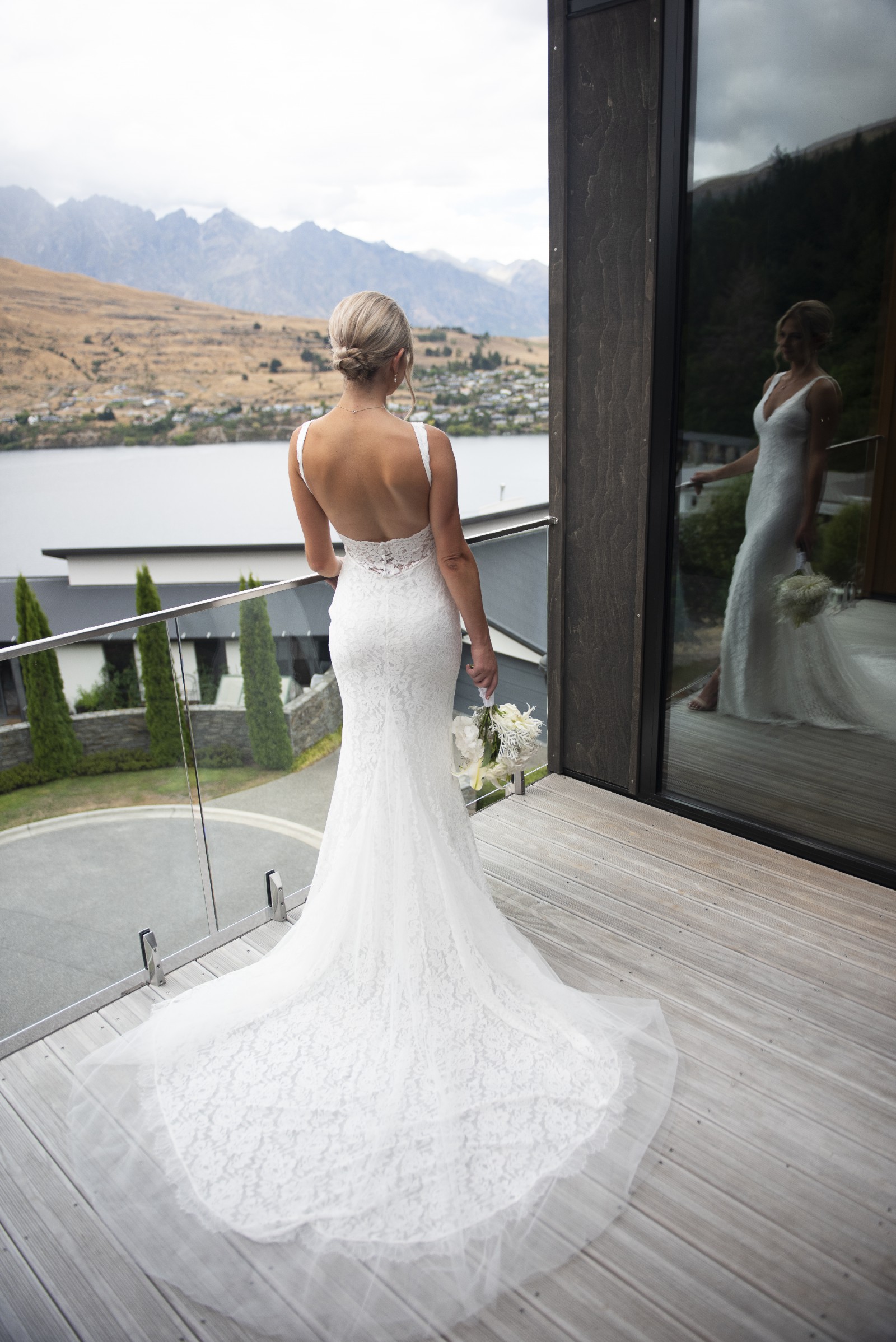 Grace Loves Lace Lumi Gown Wedding Dress Save 34% - Stillwhite