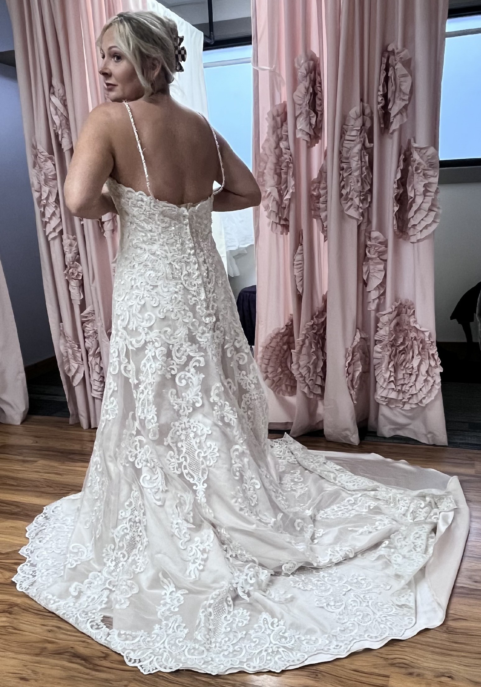 Allure Bridals 9605 Sample Wedding Dress Save 75 Stillwhite