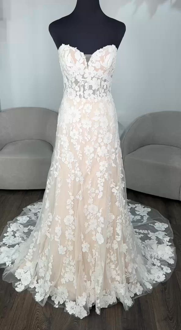 Maggie Sottero, Demetria