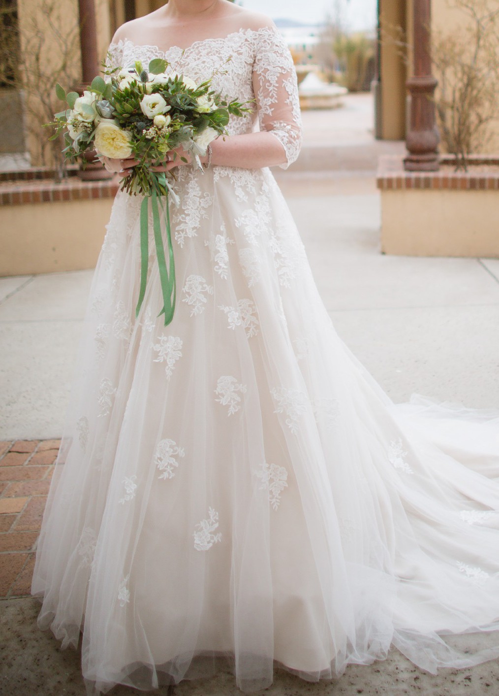 Maggie Sottero Bree Sample Wedding Dress Save 75% - Stillwhite