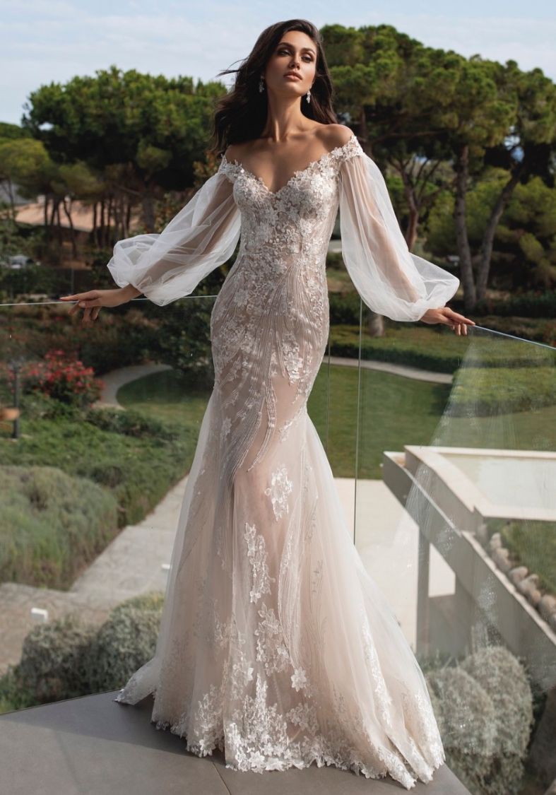 dark turquoise lace dress V-Neck Lace Mermaid Prom Dress: La Femme 27464 Dark Turquoise / 00