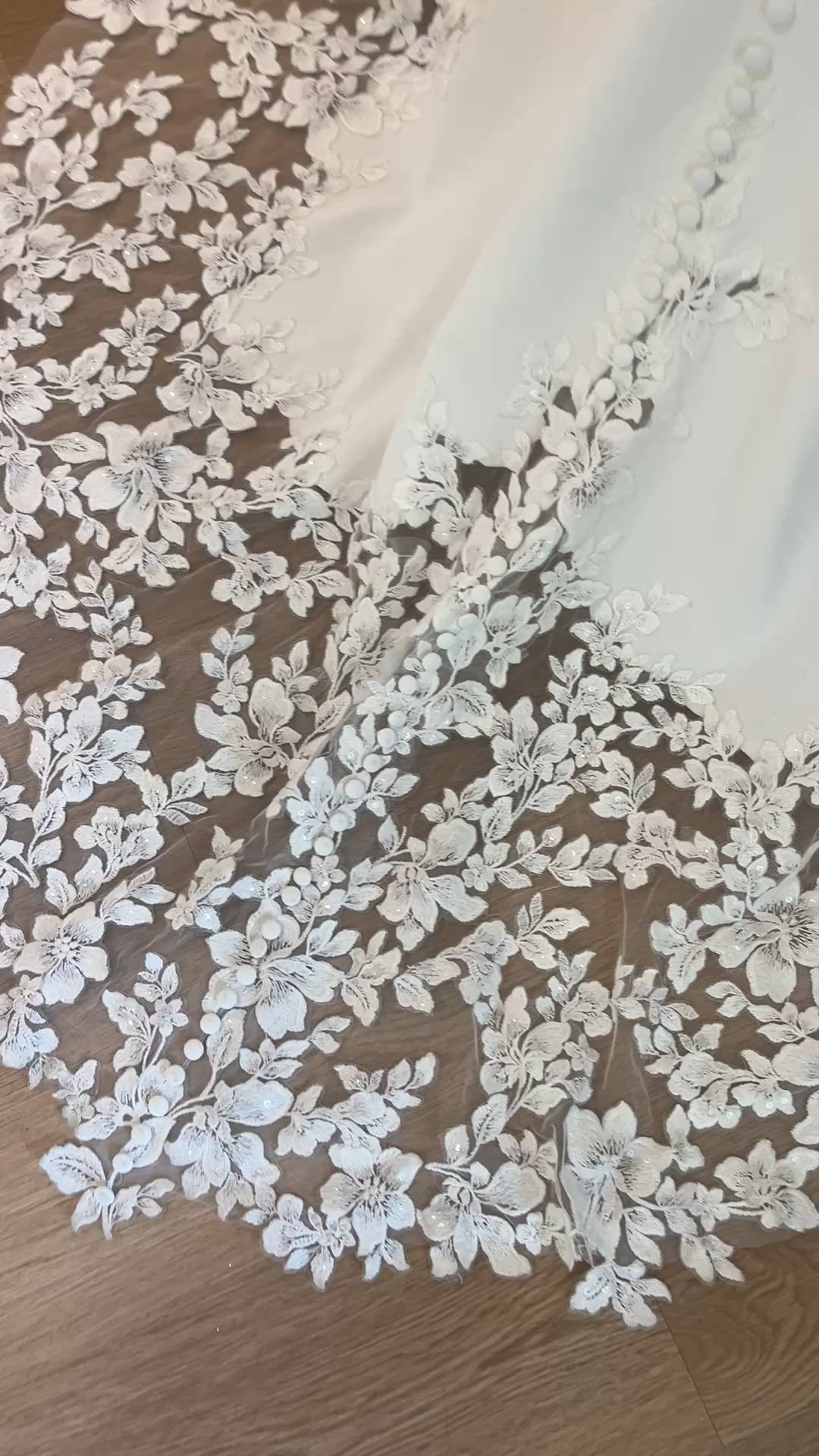 Evie Young Bridal, Hale
