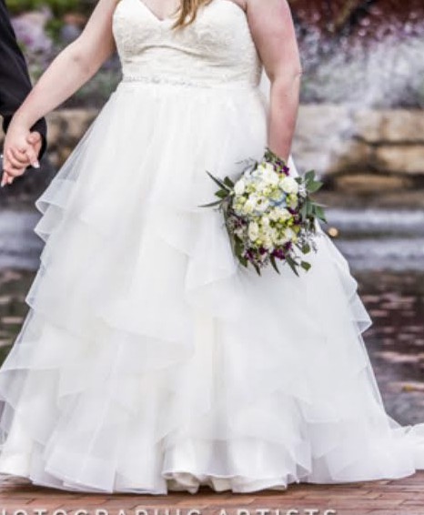 Stella York Used Wedding Dress Save 67% Stillwhite - Main Image