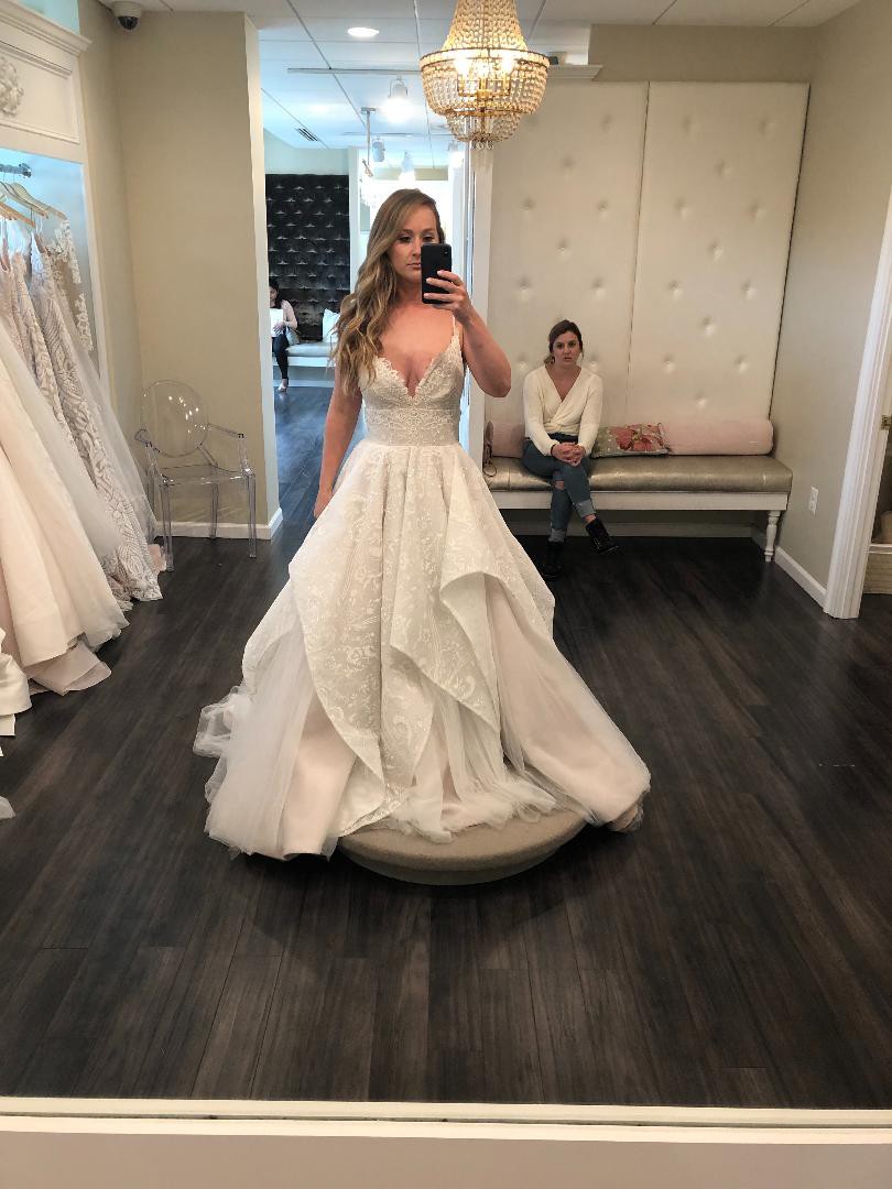 Hayley Paige Markle Unaltered New Wedding Dress Save 21% - Stillwhite