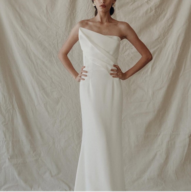 NEWHITE Bride 'L.L.S' gown