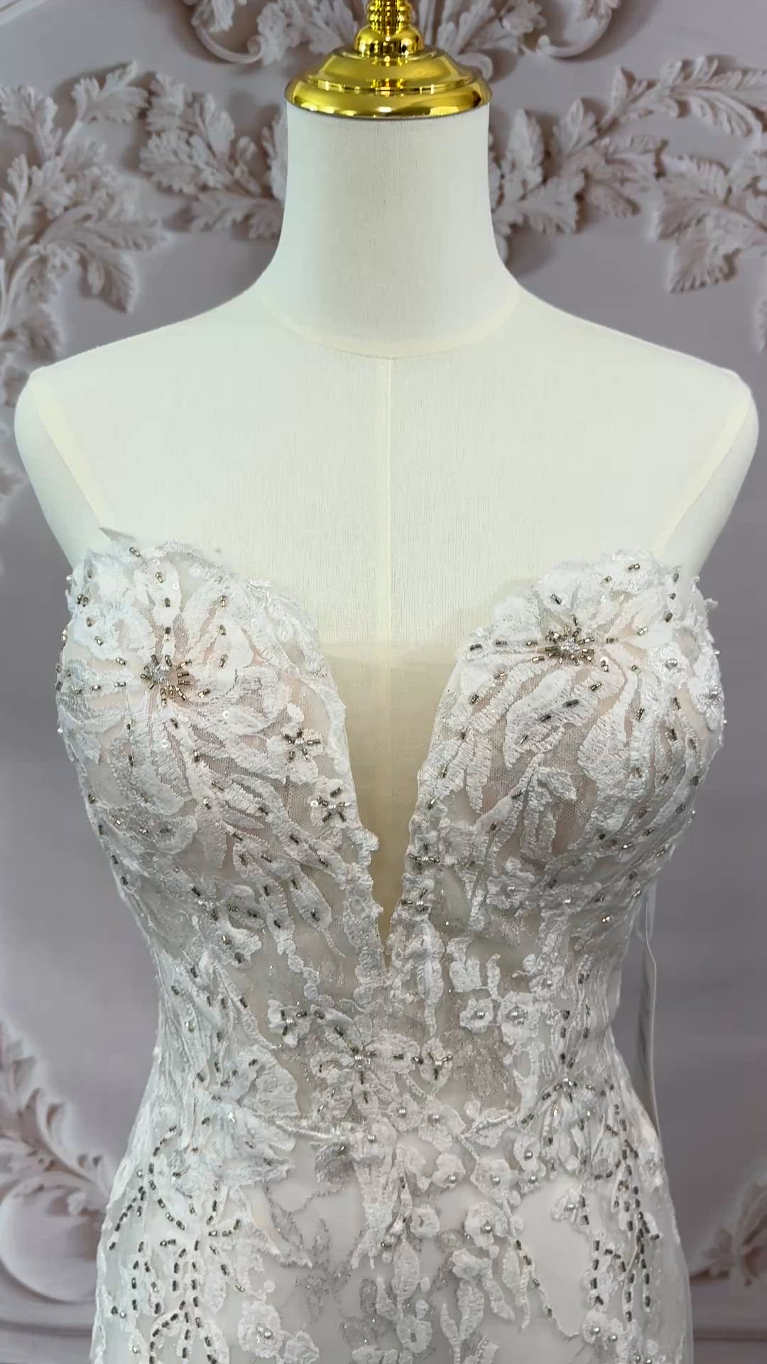 Pronovias, Privee Havasu w/sleeves & Overskirt Size 10