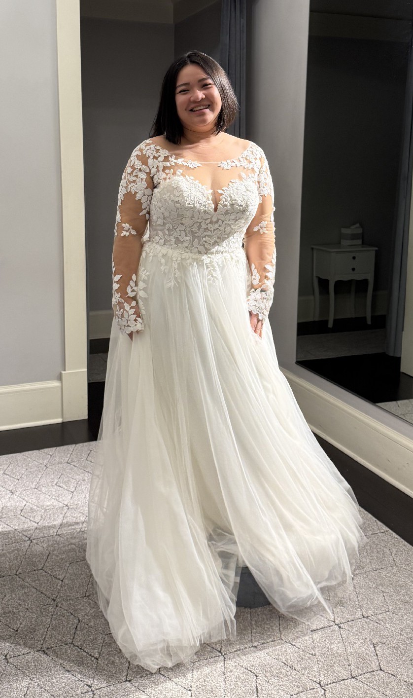 Stella York, ROMANTIC DESIGNER A-LINE WEDDING DRESS WITH HIGH N