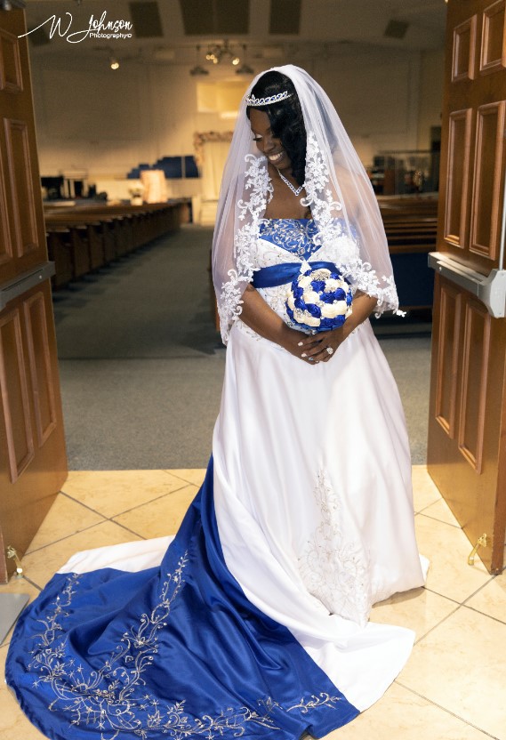 A-Line Preowned Wedding Dress