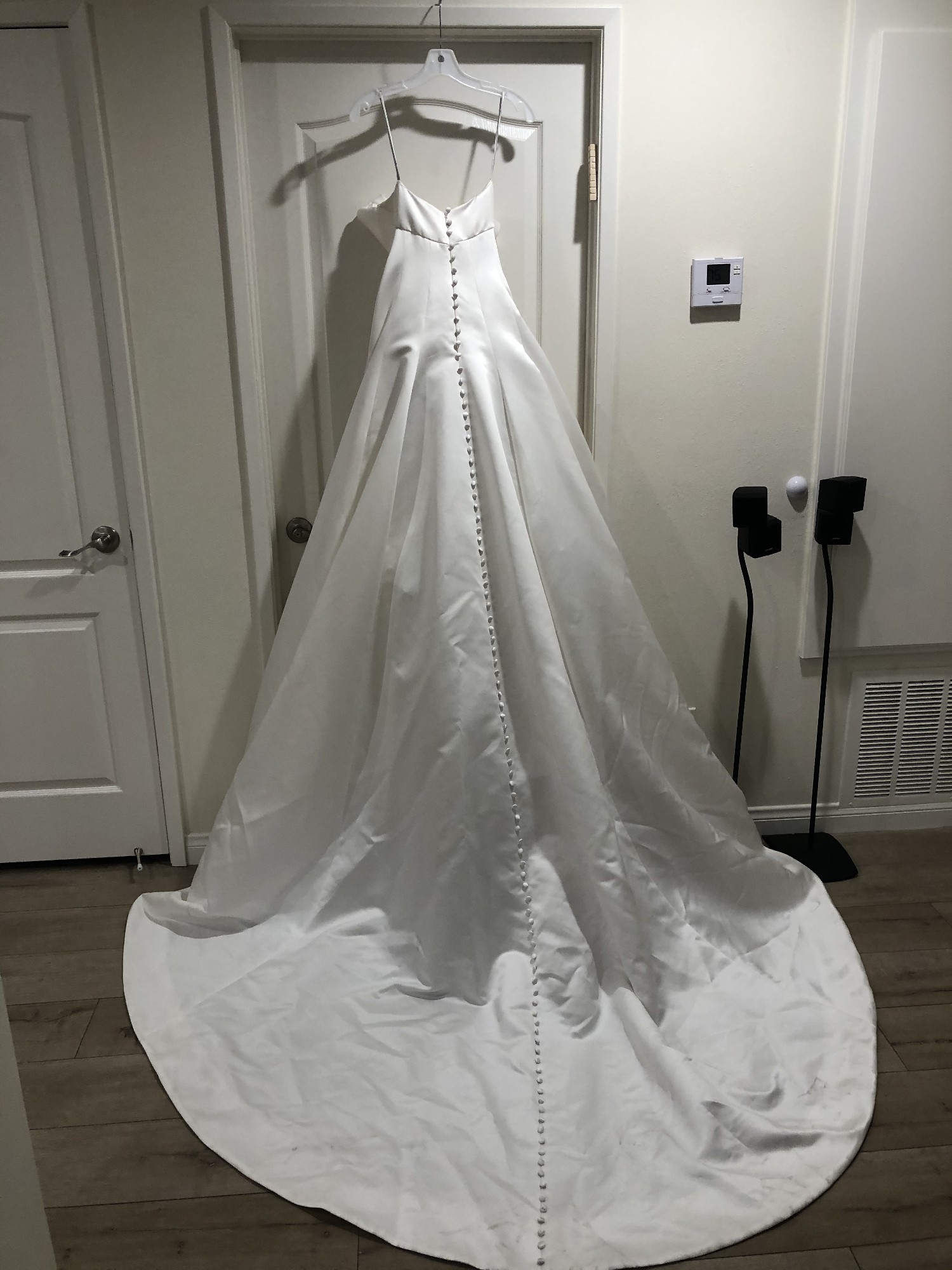 Monique Lhuillier Kingsley New Wedding Dress Save 50% - Stillwhite