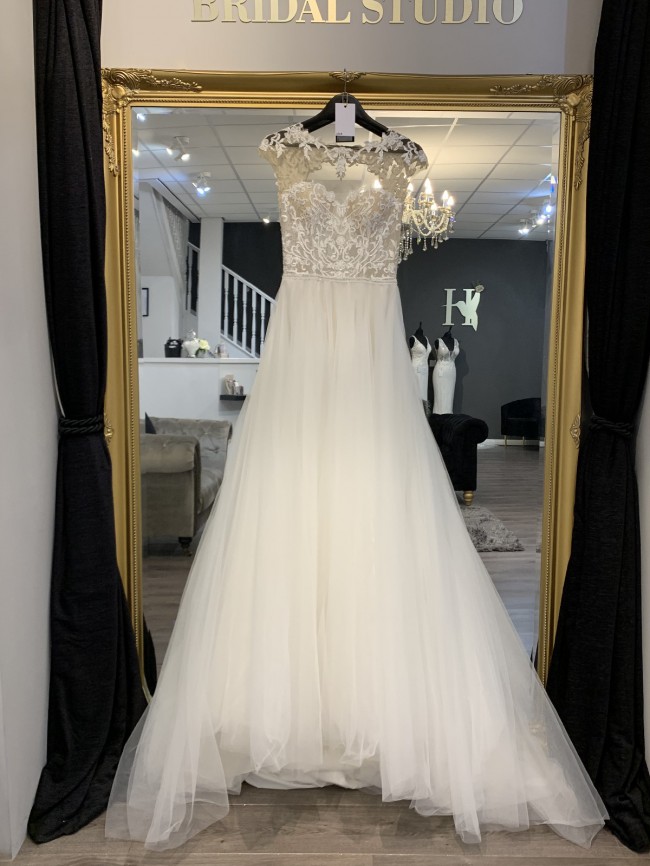 LiRi Bridal Lydia Sample Wedding Dress Save 26% - Stillwhite