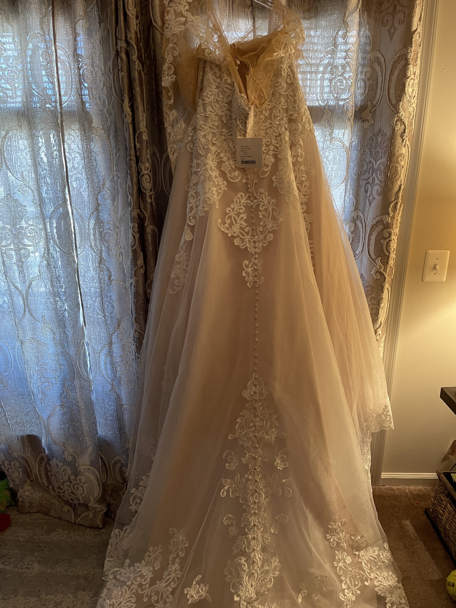 Essense of Australia D2433 New Wedding Dress Save 61% - Stillwhite