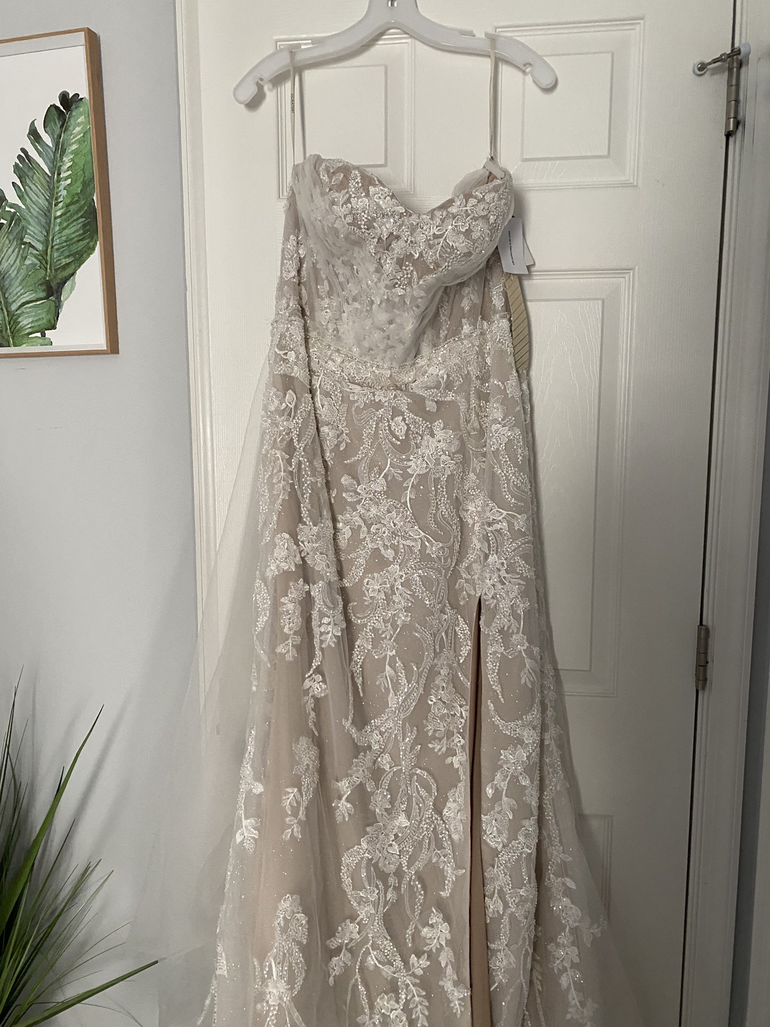 David's Bridal, LSSWG881 New Wedding Dress Save 70%