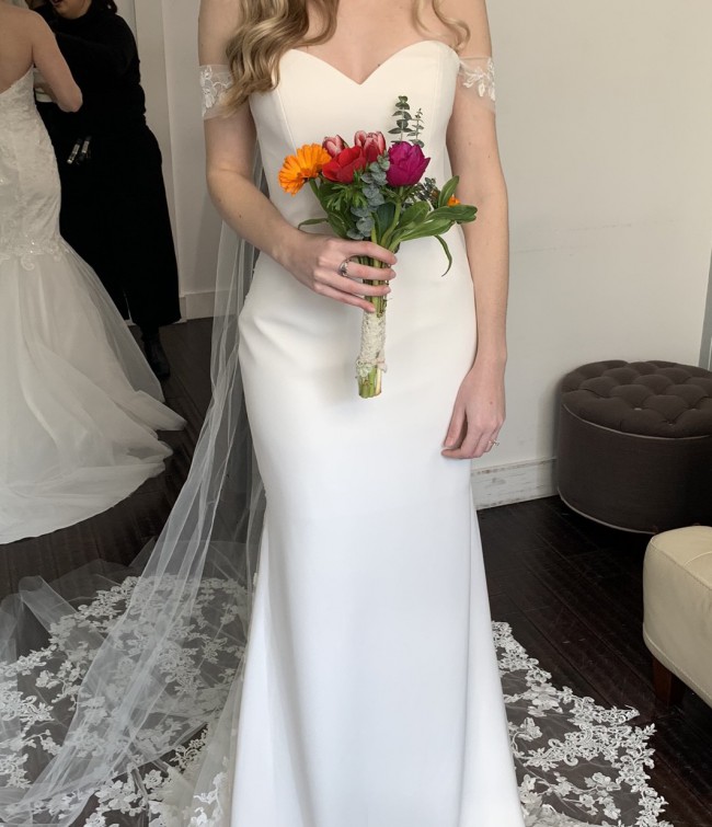 syrinx dress pronovias
