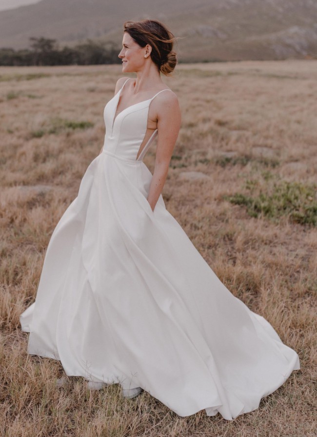 Essense of Australia D3080 - US6 - Ivory Wedding Dress Save 45% ...