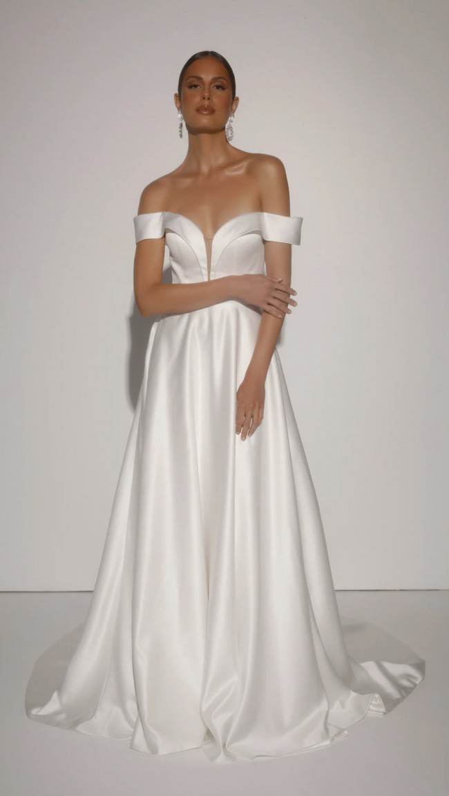 Evie Young Bridal EY385