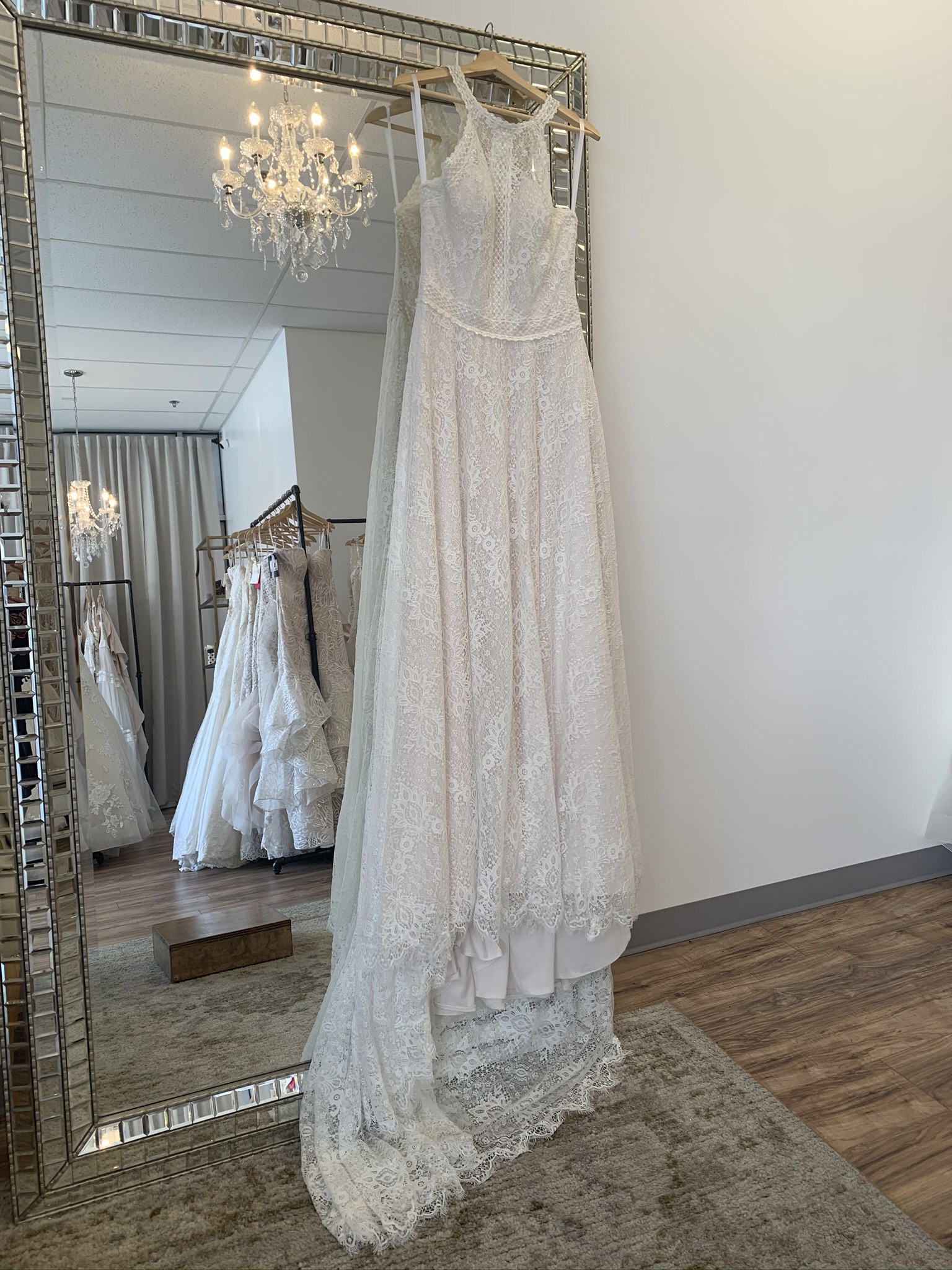 Wilderly Bride F133 / SKYLAR Sample Wedding Dress Save 58% - Stillwhite